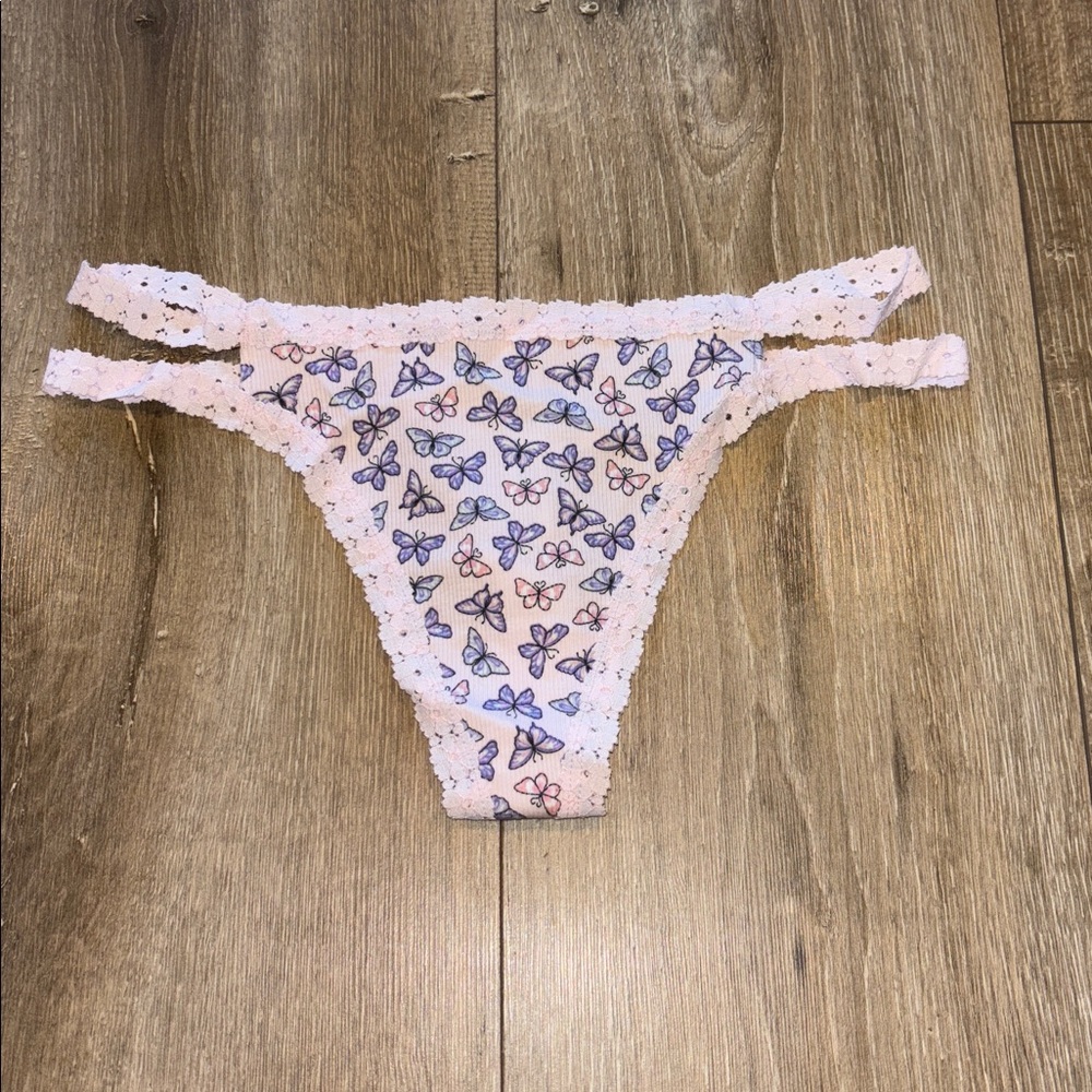 PINK Victoria’s Secret Thong Panty
